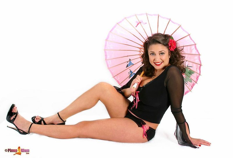 Полина, 19 лет, 4 размер груди